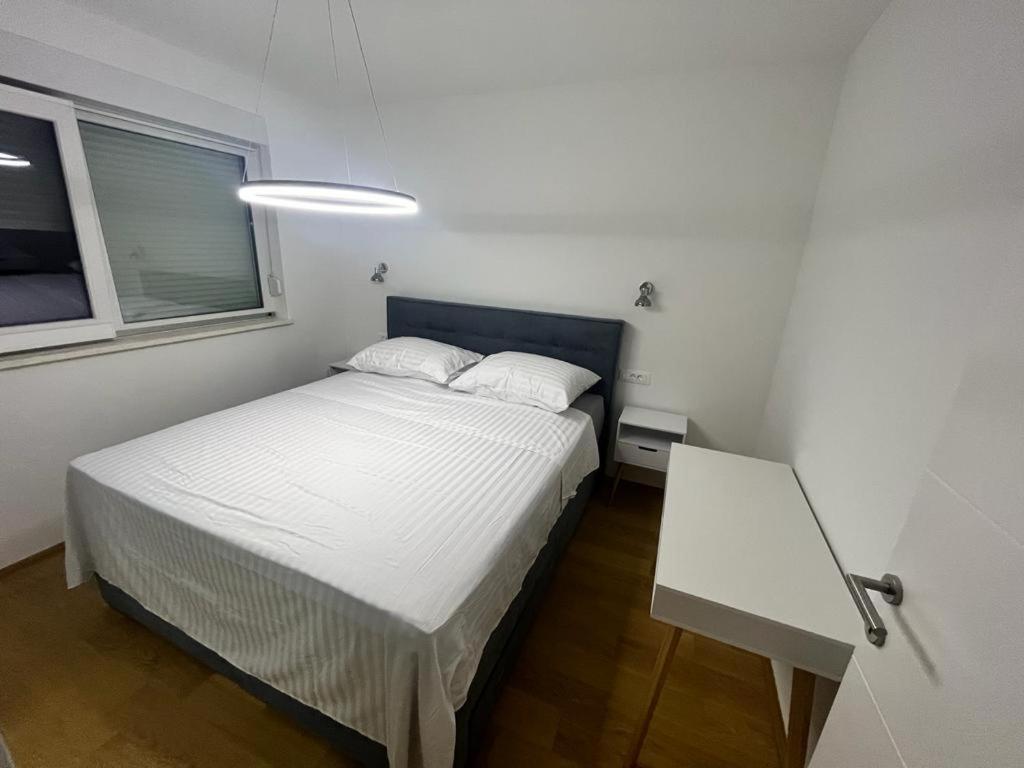 Olive Oasis Penthouse With Jacuzzi Apartman Zára Kültér fotó